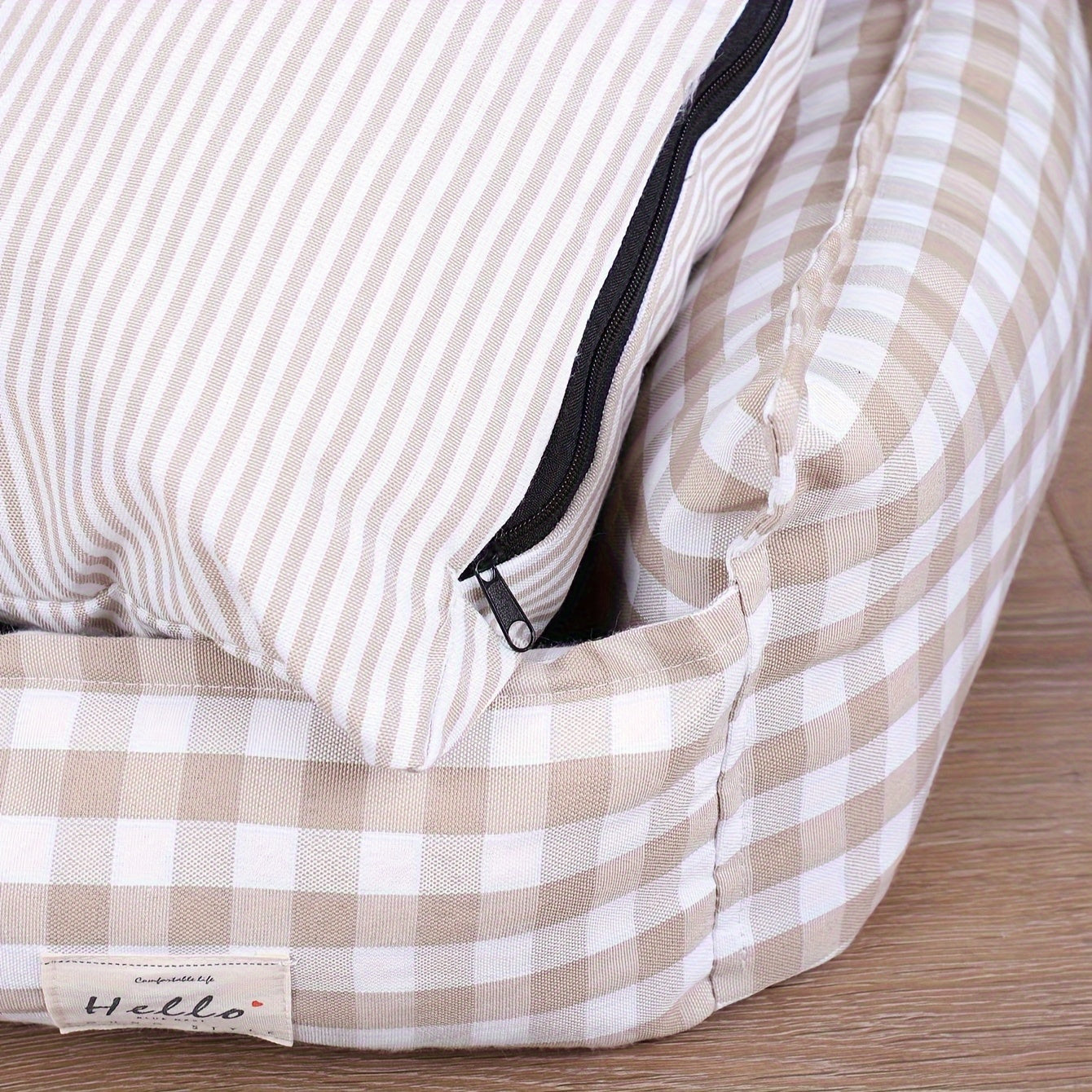 Cozy Checkered Pet Bed for Dogs & Cats - Removable Washable Polyester Nest, All-Season Indoor Comforter-Style Bedding with Vacuum Packaging for Easy Storage, Plush Cushion, Durable Construction, Home Pets